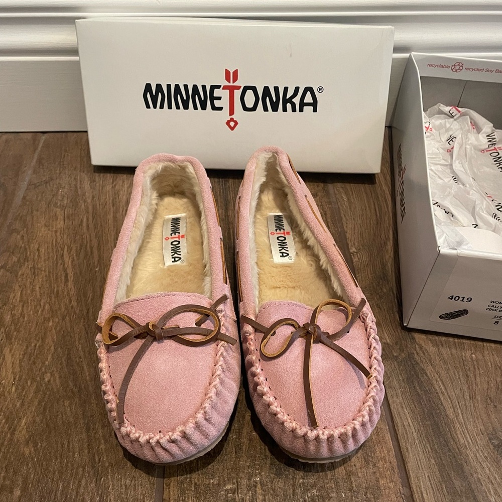 Minnetonka Pink Women's Moccasins
